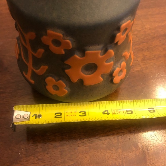 hyalyn Mid Century, Made in USA Pottery Vase - Picture 9 of 10